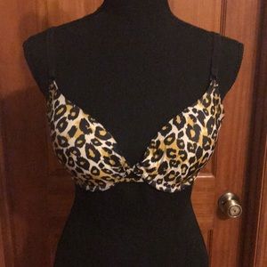 Victoria's Secret Demi Size 32DD